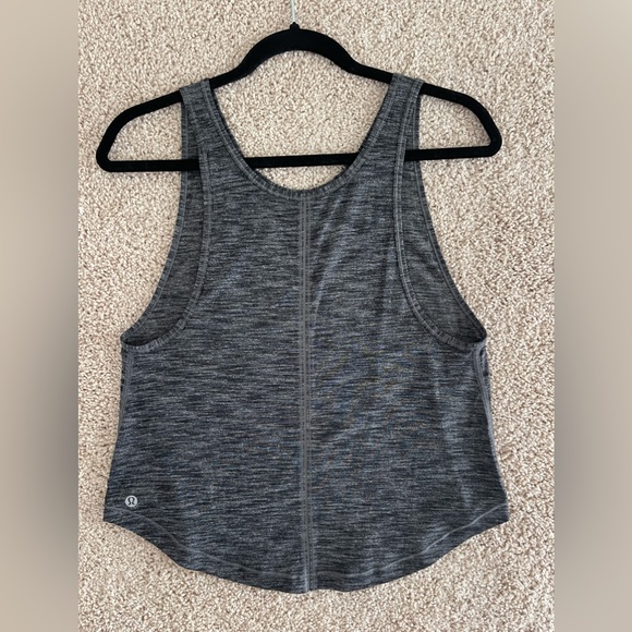 Women's Lululemon Rush Hour Tank - Size 4, Heathered Black - Picture 2 of 4